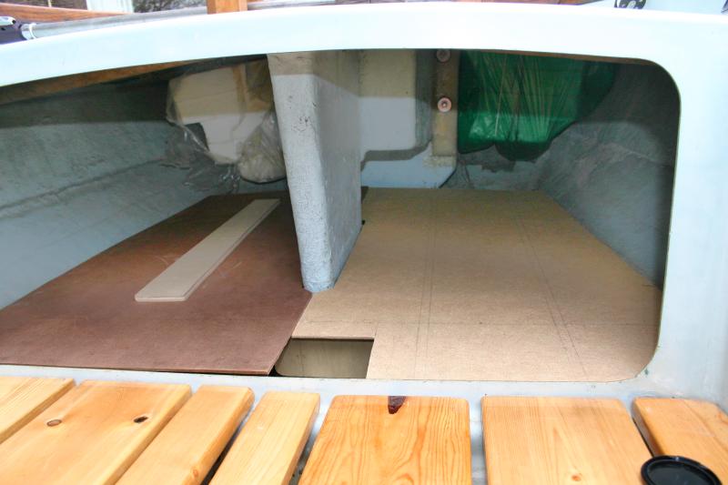 Floorboard mock-up in rear locker - click to return to previous page